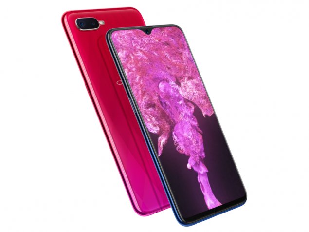 “Today’s customer is in constant move. We have therefore developed OPPO F9 to fit in with this nature and lifestyle, and to create a new trend in the industry. The device brings to our customers the VOOC Flash Charge - the world’s first low-voltage fast charging technology - symbolizing how OPPO pioneers technology into the market,” said James Irungu, PR and Communications Manager of OPPO Kenya.